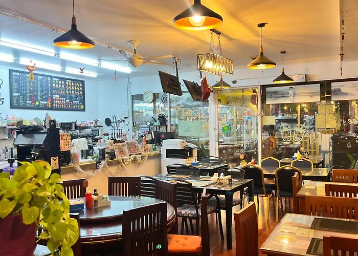 Pa Chalermchai Guest house 3*